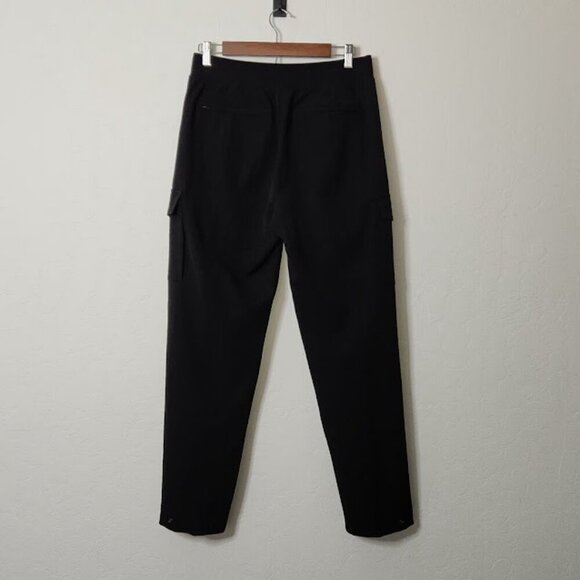 The Athleta Women's Elastic Waist Cargo Pants Size 8 - Picture 4 of 7